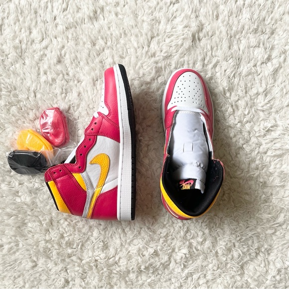 Nike | Air Jordan 1 Retro High OG - Picture 2 of 8